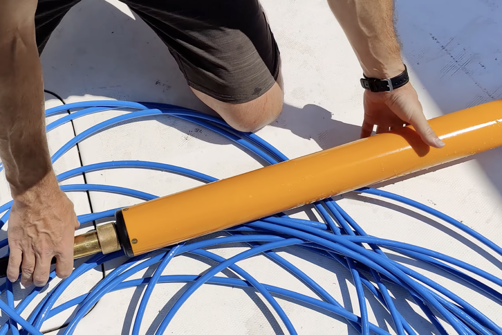 Using An AUV/ASV-Borne Magnetometer